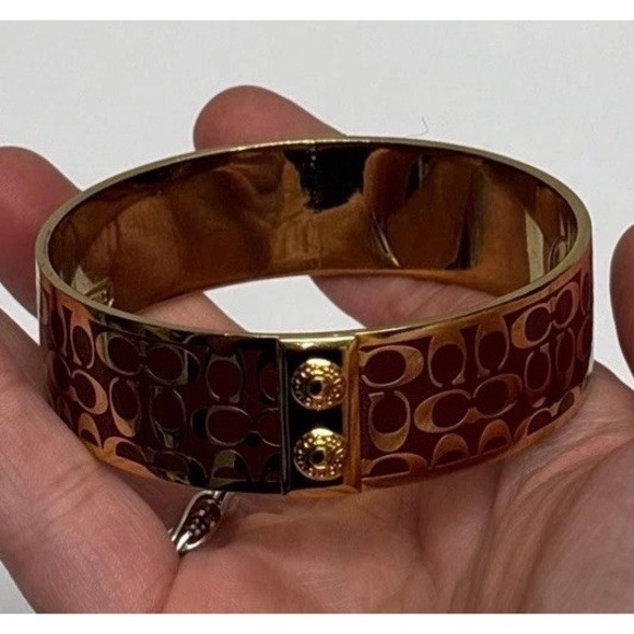 COACH Signature Logo Burgundy Gold Tone Metal Bangle Bracelet - Picture 1 of 7
